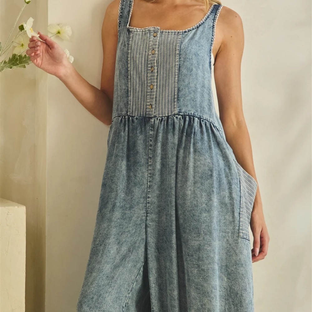 💕Oli & Hali Women's Blue Denim Jumpsuit - Picture 10 of 11